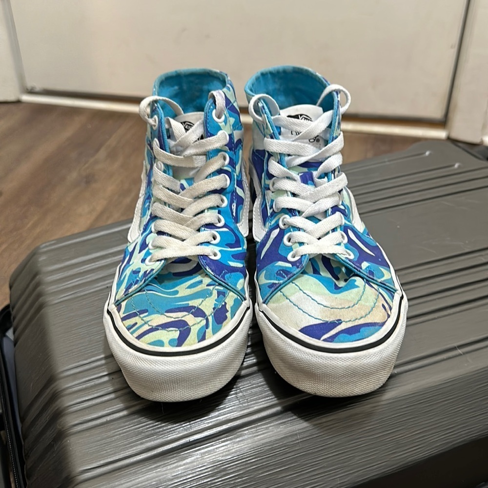 Tie Dye Hightop Vans size 6.5M 8W